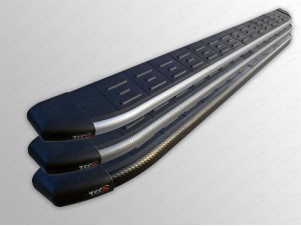 Пороги алюминиевые ТСС с накладкой серый карбон (авто с брызговиками) для Volkswagen Touareg № VWTOUAR14-28GR